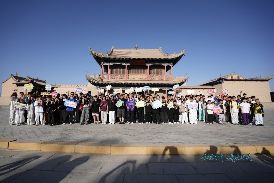 竣凯获得霹, 全春杰, 会比赛的团