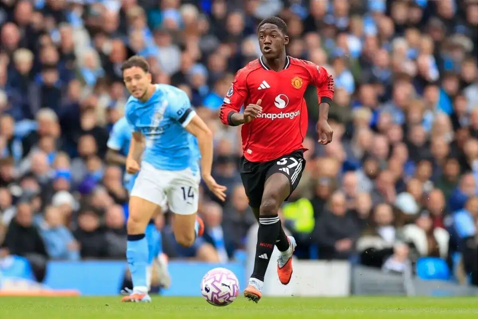 曼联正在考, 中场, 能性