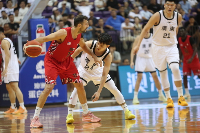 UlG, 后卫, 天休一天 UlG, 后卫, 天休一天